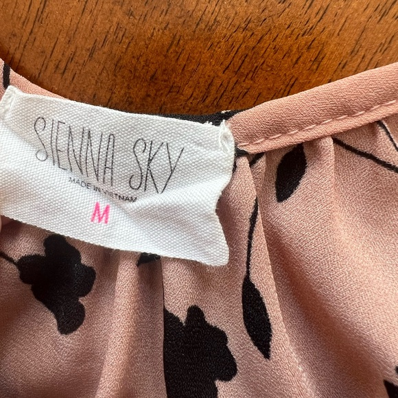 Sienna Sky Womens Peplum Sleeveless Blouse Strappy Tie Sz M - Picture 4 of 5